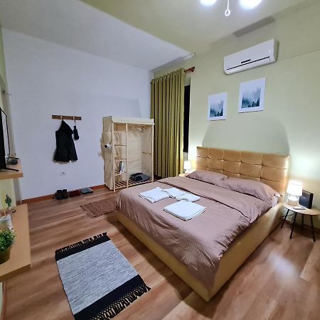 Ex-Block District Charming Studio Apartment With Treeish Sorrounding View! Tirana Zewnętrze zdjęcie