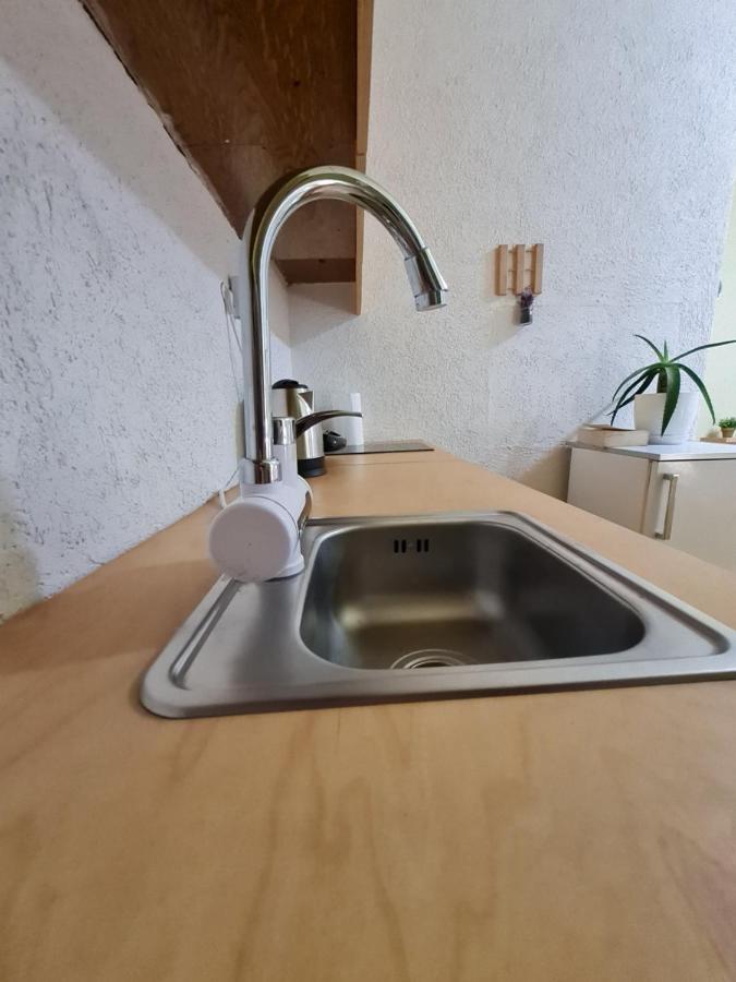 Ex-Block District Charming Studio Apartment With Treeish Sorrounding View! Tirana Zewnętrze zdjęcie